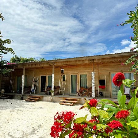 Met House Hotel Thulusdhoo Exterior foto