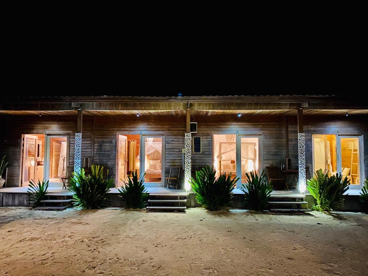 Met House Hotel Thulusdhoo Exterior foto
