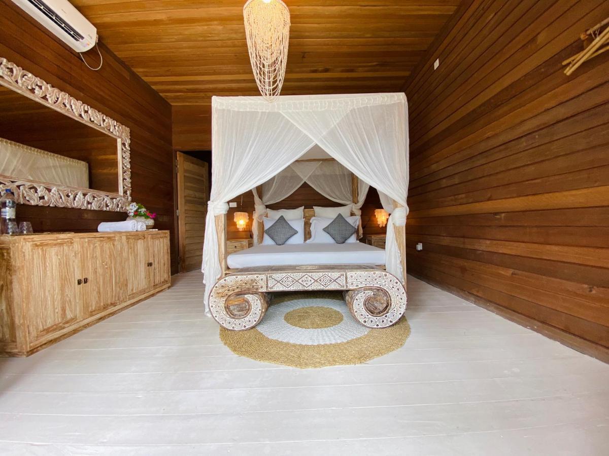 Met House Hotel Thulusdhoo Exterior foto