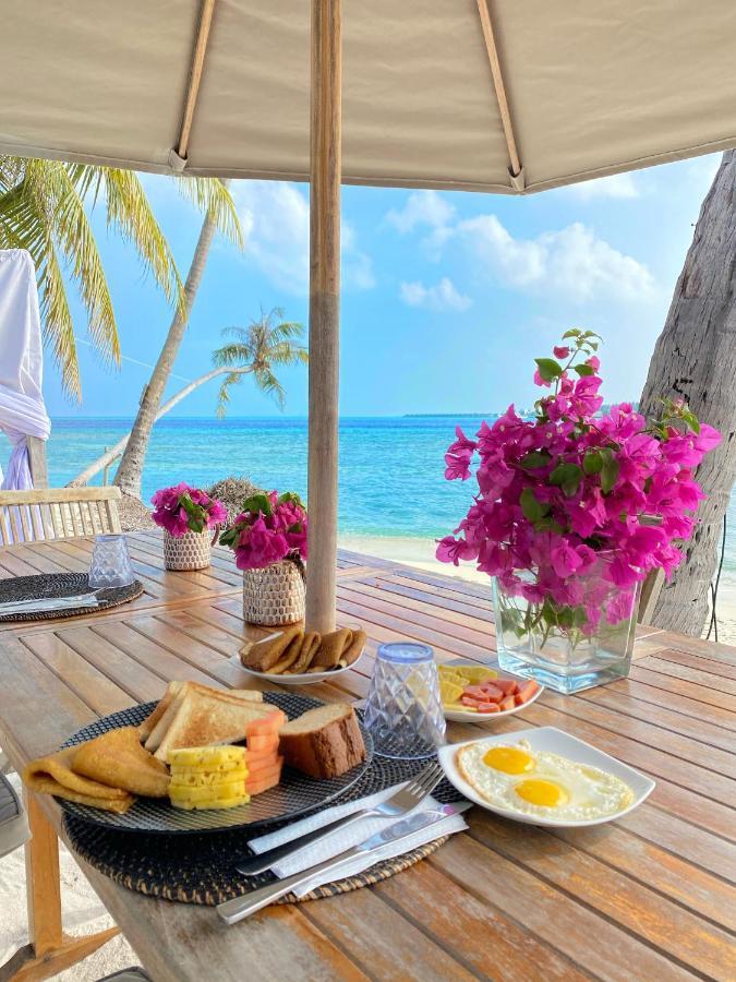 Met House Hotel Thulusdhoo Exterior foto