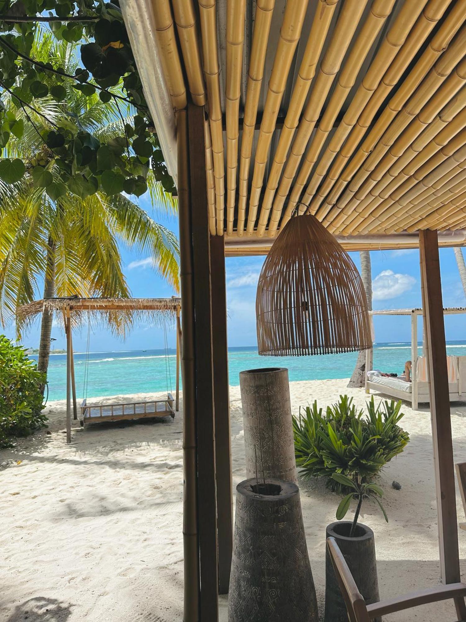 Met House Hotel Thulusdhoo Exterior foto