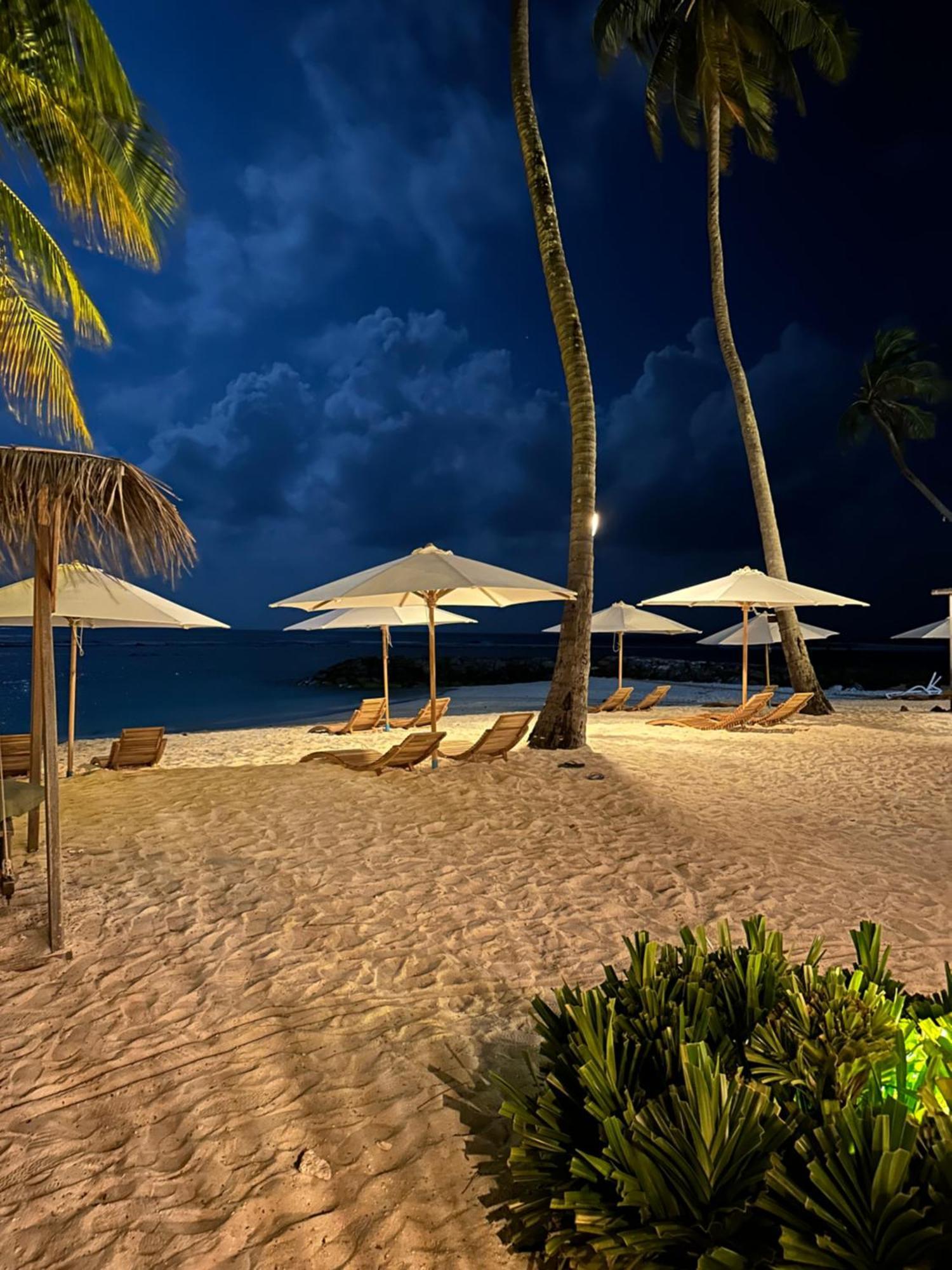 Met House Hotel Thulusdhoo Exterior foto