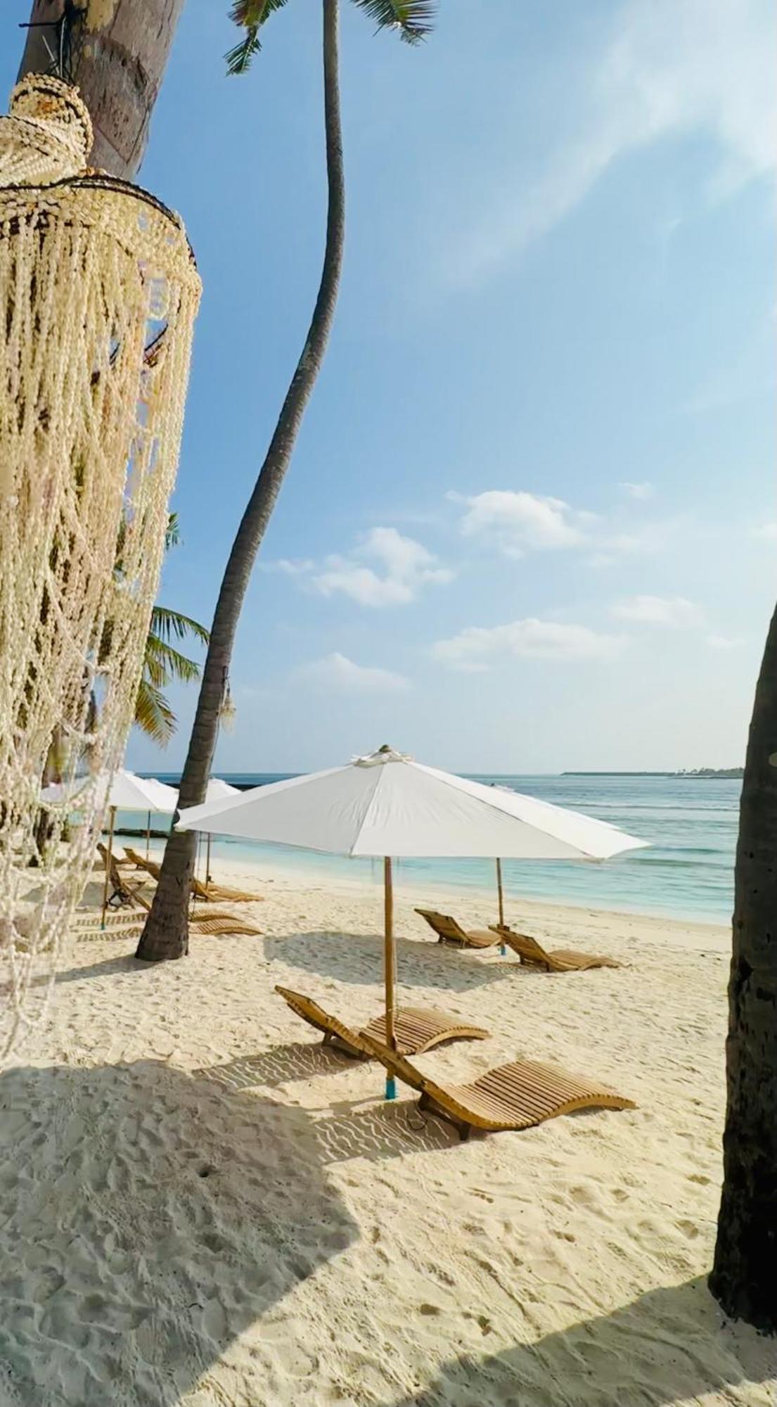 Met House Hotel Thulusdhoo Exterior foto